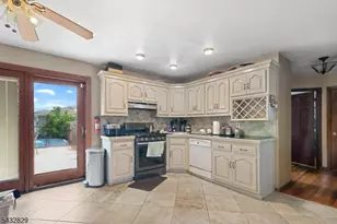 200 Bradford Ave, Linden, NJ 07036 - Photo 4