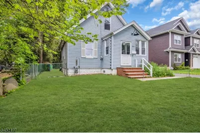 182 Baltimore Ave, Cranford Township, NJ 07016 - Photo 2