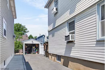135 Warren Ave, Roselle Park, NJ 07204 - Photo 8