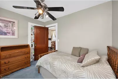 135 Warren Ave, Roselle Park, NJ 07204 - Photo 20