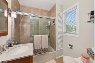 135 Warren Ave, Roselle Park, NJ 07204 - Photo 18