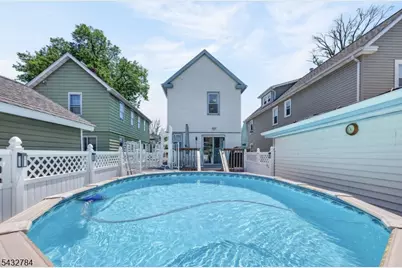 135 Warren Ave, Roselle Park, NJ 07204 - Photo 4