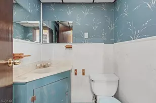 270 Snyder St, Orange, NJ 07050 - Photo 4