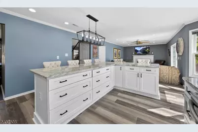 22 Lauren Ln, Vernon Twp., NJ 07461 - Photo 8