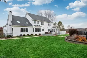 6 Fieldcrest Dr, Mount Olive, NJ 07828 - Photo 40