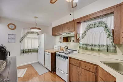 1508 Elaine Ter, Union Township, NJ 07083 - Photo 8