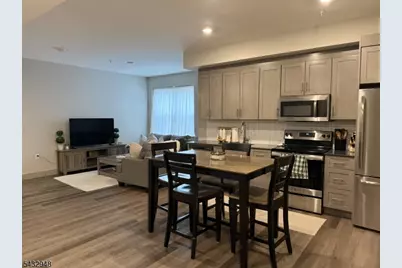 548 Franklin Ave, Belleville, NJ 07109 - Photo 2