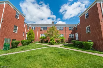 284 Claremont Ave #A3, Verona, NJ 07044 - Photo 1