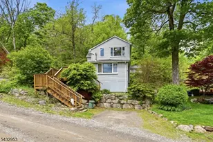 48 Goldfinch Ln, West Milford, NJ 07421 - Photo 2