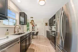 242 Laurel Ct, Readington, NJ 08889 - Photo 8