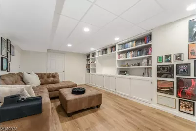 242 Laurel Court, Readington, NJ 08889 - Photo 20