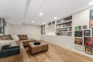 242 Laurel Ct, Readington, NJ 08889 - Photo 20