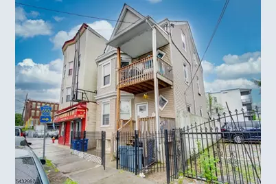 426 E 18th St, Paterson, NJ 07524 - Photo 2