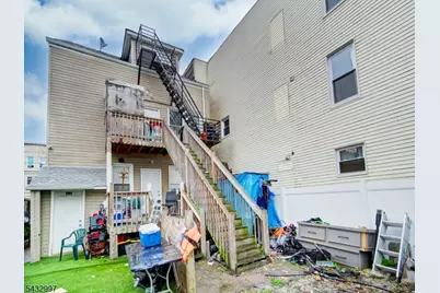 426 E 18th St, Paterson, NJ 07524 - Photo 4