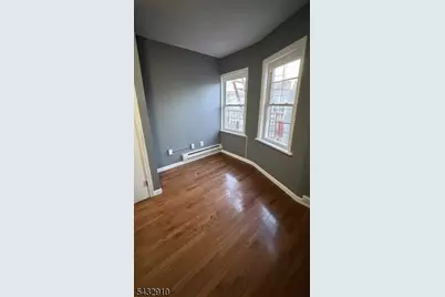 286 Nagle St #3, Cliffside Park, NJ 07010 - Photo 4