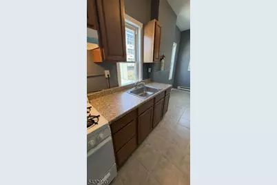 286 Nagle St #3, Cliffside Park, NJ 07010 - Photo 2