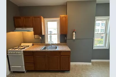 286 Nagle St #3, Cliffside Park, NJ 07010 - Photo 1