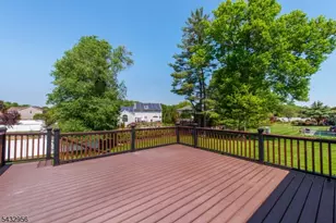 3 Knoll Rd, Fairfield, NJ 07004 - Photo 32
