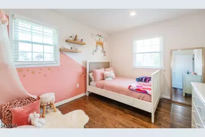 3 Knoll Rd, Fairfield, NJ 07004 - Photo 20