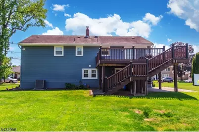 3 Knoll Rd, Fairfield, NJ 07004 - Photo 36