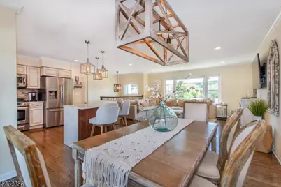 3 Knoll Rd, Fairfield, NJ 07004 - Photo 14