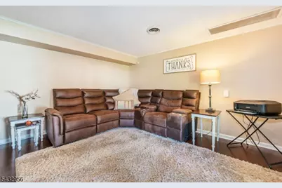 3 Knoll Rd, Fairfield, NJ 07004 - Photo 26