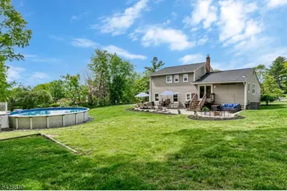 11 Manchester Dr, Hanover Township, NJ 07981 - Photo 2