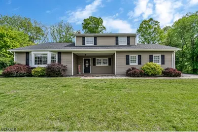 11 Manchester Dr, Hanover Township, NJ 07981 - Photo 1