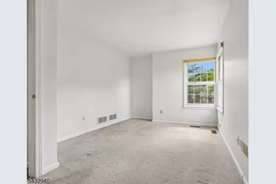 32 Kent Dr, Roseland, NJ 07068 - Photo 22