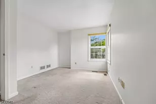 32 Kent Dr, Roseland, NJ 07068 - Photo 22