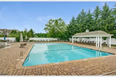 32 Kent Dr, Roseland, NJ 07068 - Photo 30