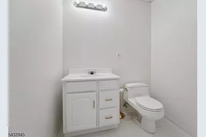 32 Kent Dr, Roseland, NJ 07068 - Photo 26