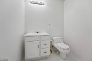 32 Kent Dr, Roseland, NJ 07068 - Photo 26