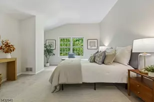 32 Kent Dr, Roseland, NJ 07068 - Photo 14