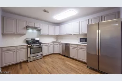 50 Pine St #D, Montclair, NJ 07042 - Photo 4