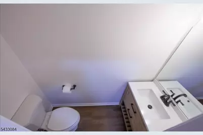 50 Pine St #D, Montclair, NJ 07042 - Photo 2