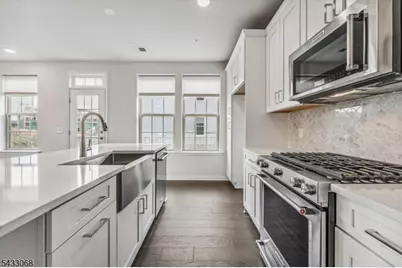 3 Sternadori Rd, Somerville, NJ 08876 - Photo 4