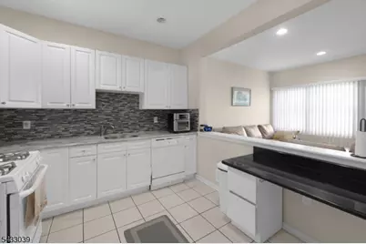 158 Autumn Ridge Rd, Parsippany, NJ 07950 - Photo 4