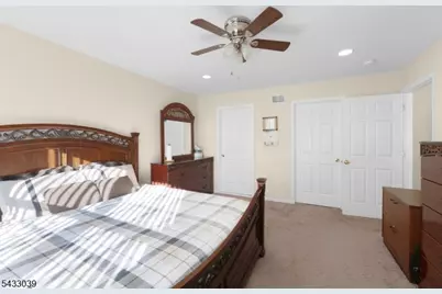 158 Autumn Ridge Rd, Parsippany, NJ 07950 - Photo 22