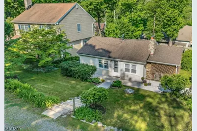 70 Tamarack Trl, Hardyston Township, NJ 07460 - Photo 14