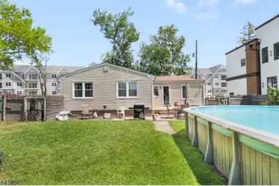 15 Volker Ln, Livingston, NJ 07039 - Photo 8