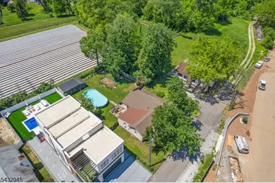 15 Volker Ln, Livingston, NJ 07039 - Photo 20