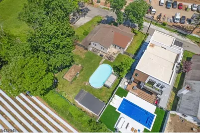 15 Volker Ln, Livingston, NJ 07039 - Photo 14