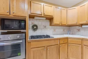300 Claremont Ave, Verona, NJ 07044 - Photo 6