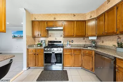 193 Columbus Dr, Franklin Township, NJ 08823 - Photo 14
