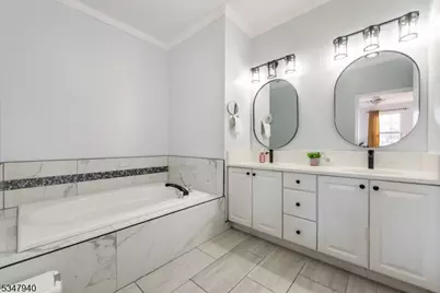 28 George Russell Way, Clifton, NJ 07013 - Photo 16