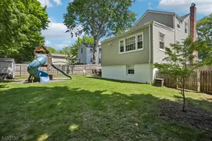 30 Sherbrooke Pkwy, Livingston, NJ 07039 - Photo 20