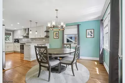 30 Sherbrooke Pkwy, Livingston, NJ 07039 - Photo 10