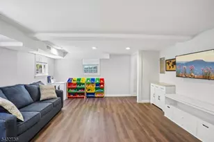 30 Sherbrooke Pkwy, Livingston, NJ 07039 - Photo 18
