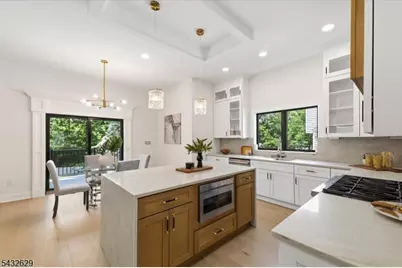 29 Sycamore Ave, Livingston, NJ 07039 - Photo 12